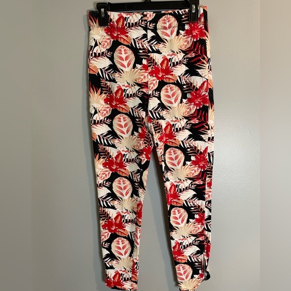 Kate & Mallory Pants - Kate & Mallory Printed Knit w/ floral Ankle Zip Leggings Black SZ/Med